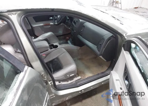 2004 Cadillac Cts Standard из США, поврежденный, VIN 1G6DM577640101090